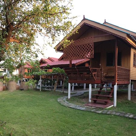 The Little Lopburi Village Lop Buri Exterior foto